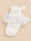 Paquete de bautizo Nicole beige: batita, vela, pañalero y tobillera